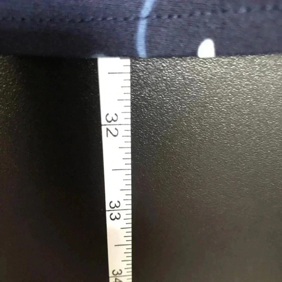 Ann Taylor Factory Cinched puff long sleeve, pleated round neck,keyhole back - Picture 4 of 7